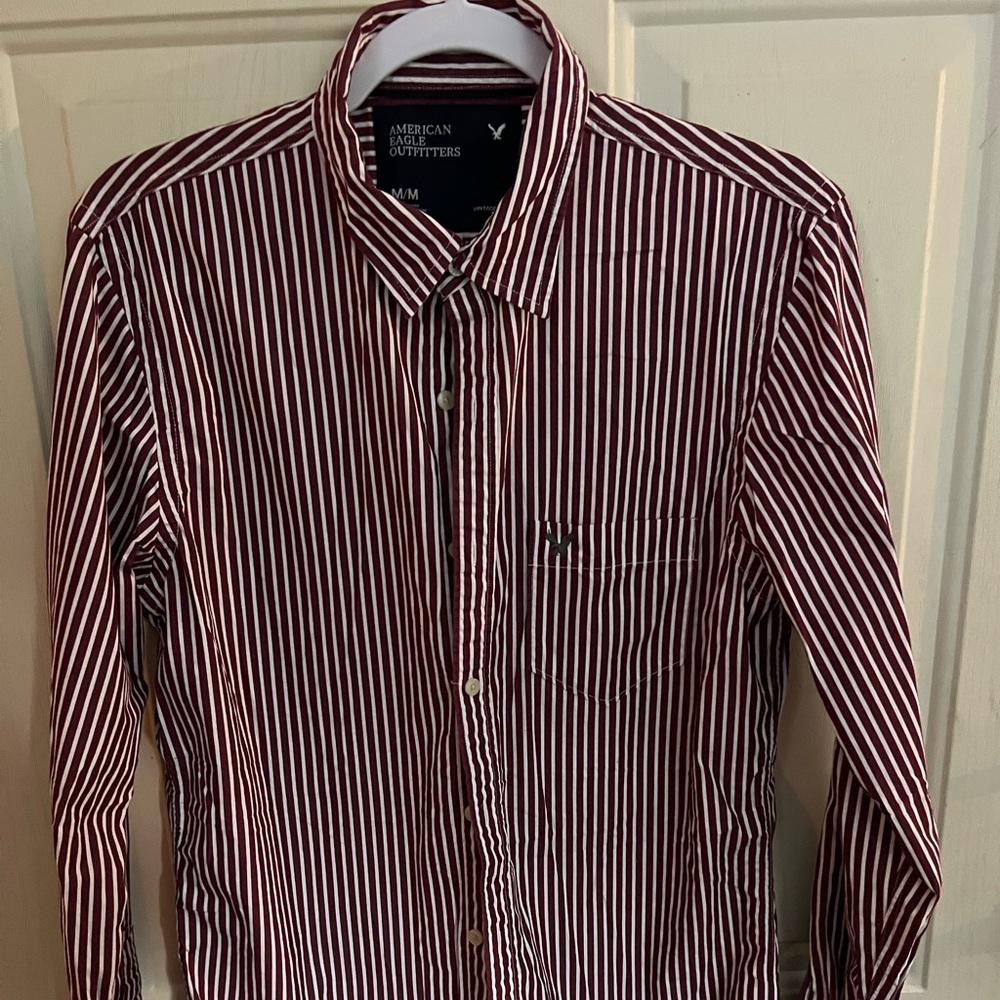 American Eagle button down size medium